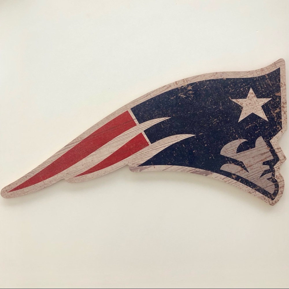 NFL New England Patriots Distressed Logo Cutout Wood Indoor Sign
